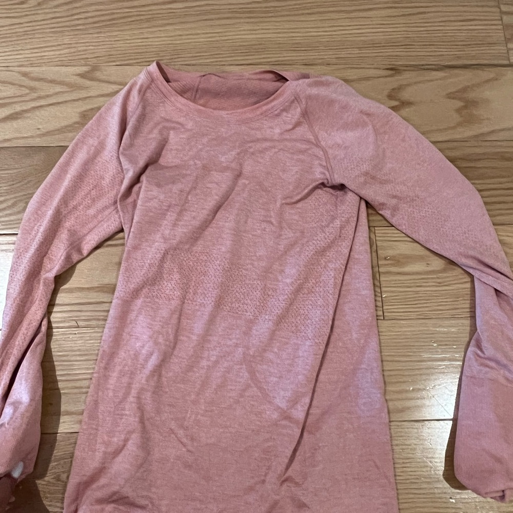 swiftly tech long sleeve light pink lululemon size 6 - long